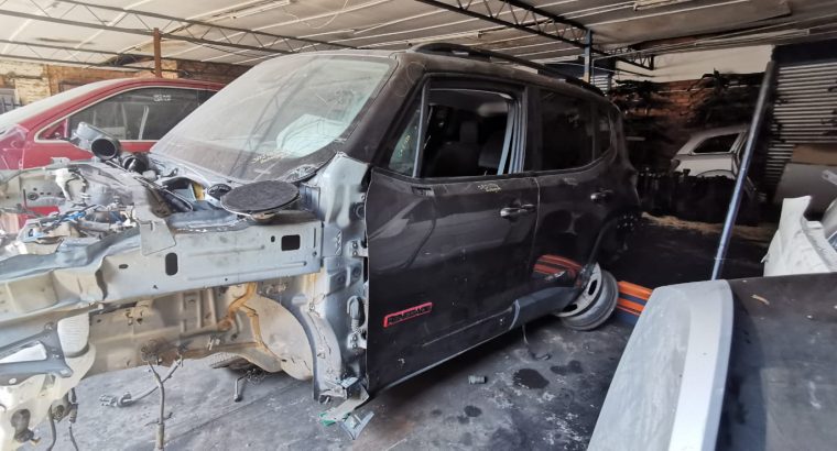 Jeep Renegade 2.4 Trailhawk 2016 stripping for used spares