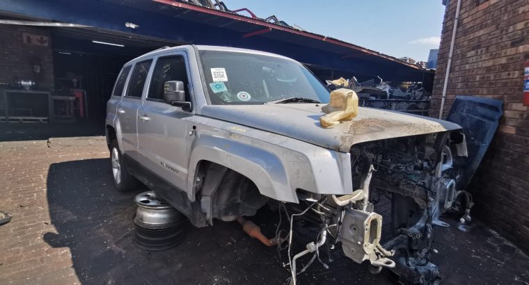 Jeep Patriot 2.4 MK 4×4 2012 stripping for used spares