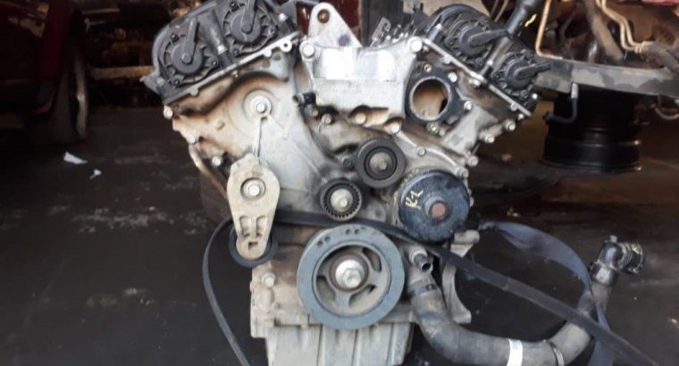 Jeep Cherokee 3.2 KL used petrol engine for sale