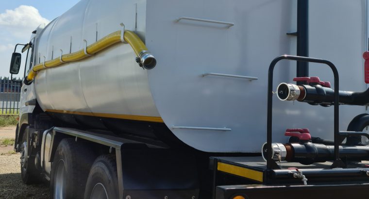2013 NISSAN UD QUON GW26 410 WATER TANKER 18000L TRUCK FOR SALE.