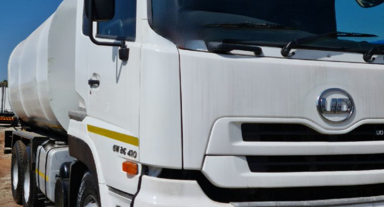2015 NISSAN UD QUON GW26 410 WATER TANKER 18000L TRUCK FOR SALE.
