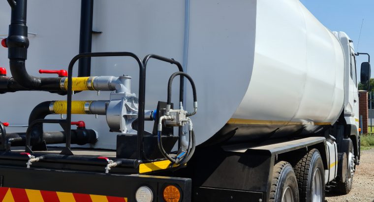 2015 NISSAN UD QUON GW26 410 WATER TANKER 18000L TRUCK FOR SALE.