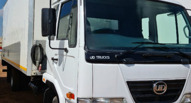 2013 NISSAN UD 60 MT500 FRIDGE TRUCK FOR SALE.