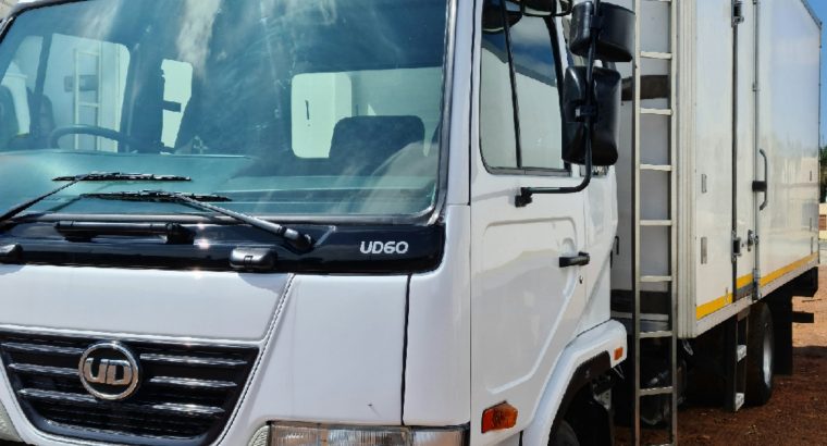 2013 NISSAN UD 60 MT500 FRIDGE TRUCK FOR SALE.