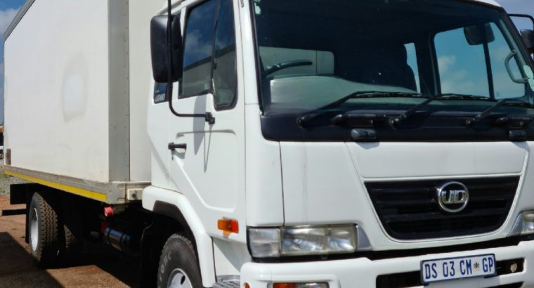2015 NISSAN UD 80 WITH MT 450 FRIDGE TRUCK FOR SALE.