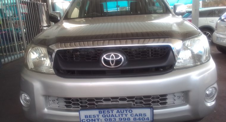 2009 Toyota Hilux 2.7 Engine Capacity VVTI Petrol with Manuel Tra