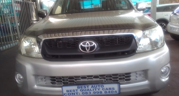 2009 Toyota Hilux 2.7 Engine Capacity VVTI Petrol with Manuel Tra