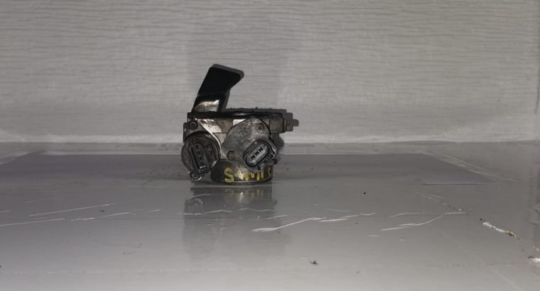 Jeep Cherokee (Liberty) 2.4 KJ used throttle body for sale