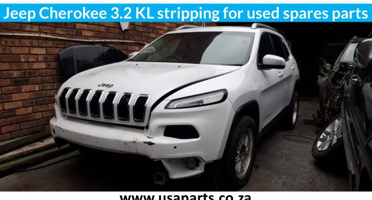 Jeep Cherokee 3.2 KL petrol stripping for used spares parts