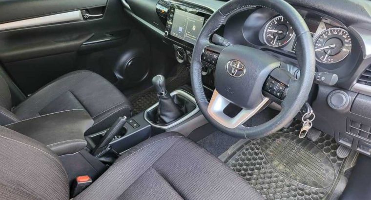 TOYOTA HILUX 2021