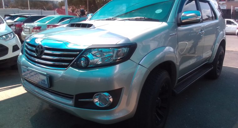 2009 Toyota Fortune 3.0 Engine Capacity 4X2 with Automatic Transm
