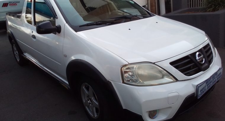 2010 Nissan Np-200 1.6 Engine Capacity 16v with Manuel Transmissi