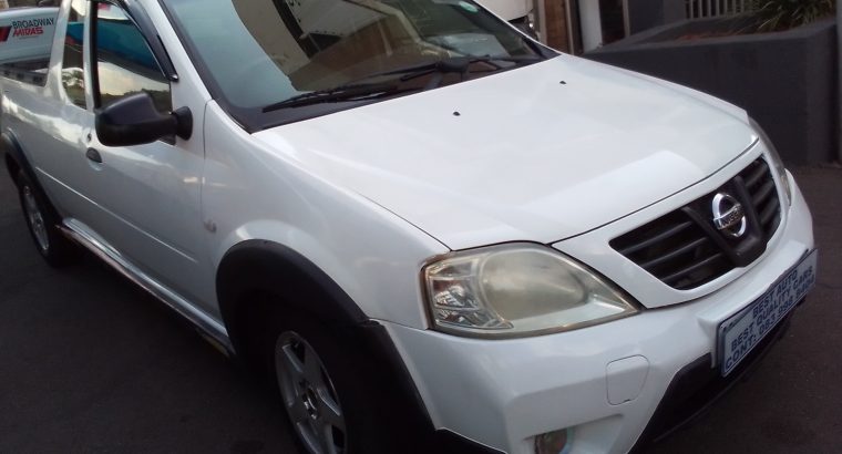 2010 Nissan Np-200 1.6 Engine Capacity 16v with Manuel Transmissi