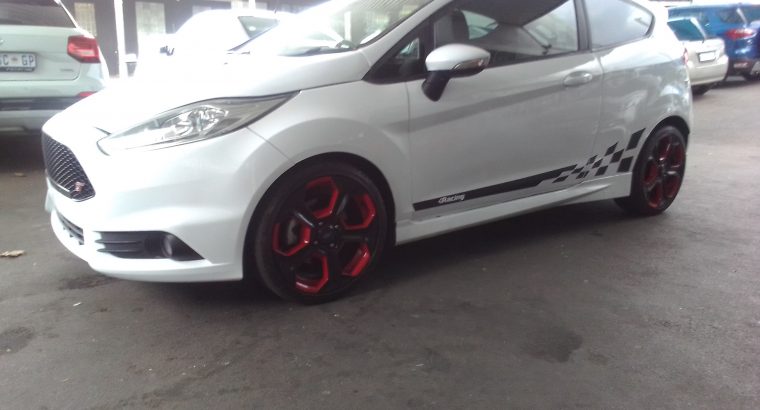 2017 Ford Fiesta ST 1.6 Engine Capacity (3 Door) with Manuel Tra