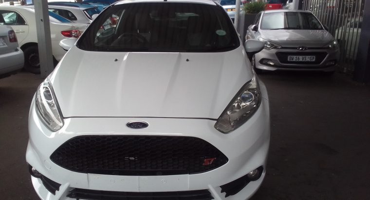 2017 Ford Fiesta ST 1.6 Engine Capacity (3 Door) with Manuel Tra