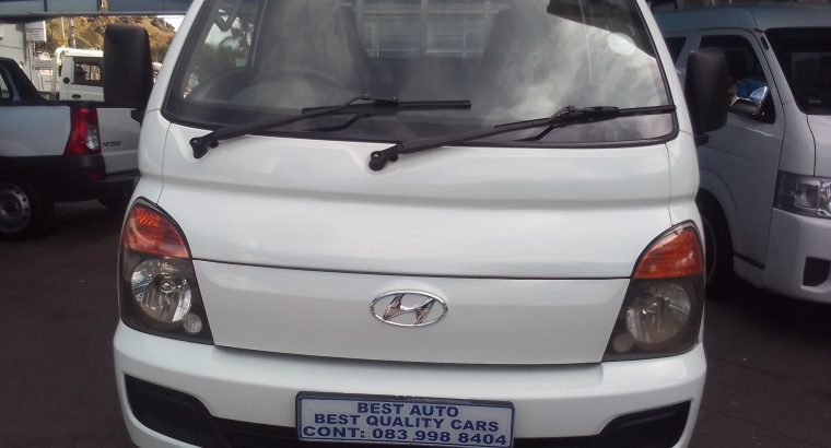 2015 Hyundai H-100 2.6 Engine Capacity Diesel with Manuel Transmi