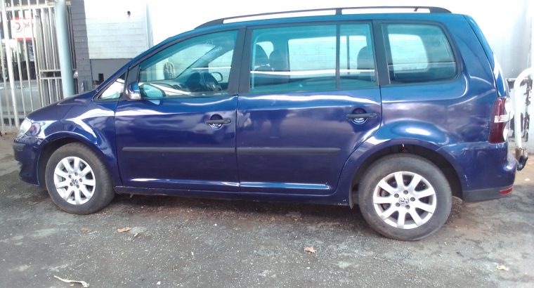 2008 VW Touran 2.0 Engine Capacity TDI Diesel 7-Seater, with Manu