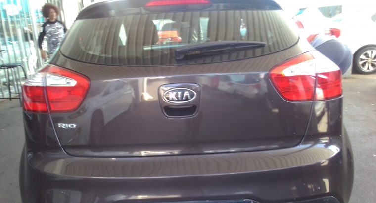 2012 Kia Rio 1.4 Engine Capacity with Manuel Transmission, Electr