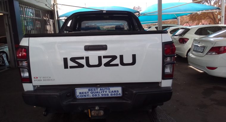 2017 Isuzu KB-250 2.5 Engine Capacity Club Cab D-Tec with Manuel