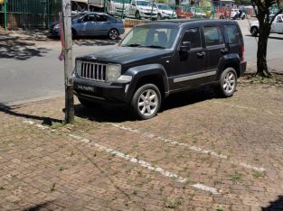 Jeep Cherokee 2.8/3.7 KK used body spares parts for sale