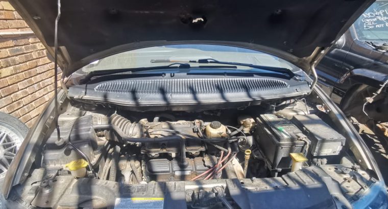 Chrysler Grand Voyager 3.3 LTD petrol used engine spares parts