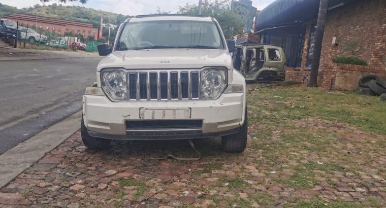 Jeep Cherokee 3.7 KK stripping for used spares parts for sale