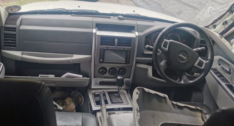 Jeep Cherokee 3.7 KK stripping for used spares parts for sale
