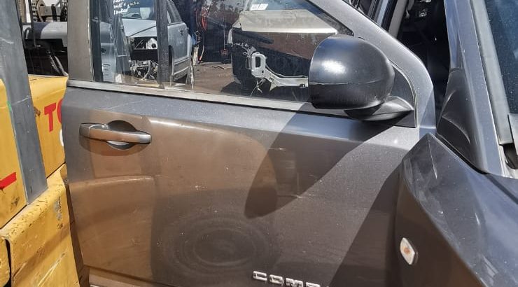 Jeep Compass 2.0/2.4 used body spares parts for sale