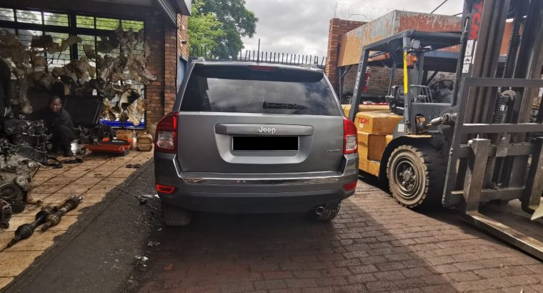 Jeep Compass 2.0 2007-2017 petrol stripping for used spares parts