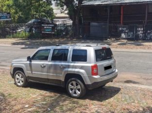 Jeep Patriot 2.0/2.4 used body spares parts for sale