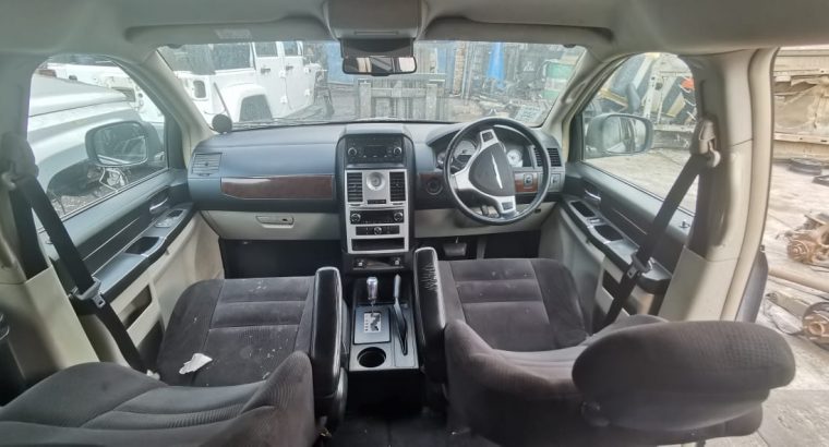 Chrysler Grand Voyager 2.8 CRD stripping for used spares parts