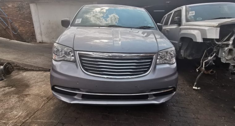 Chrysler Grand Voyager 2.8 CRD stripping for used spares parts