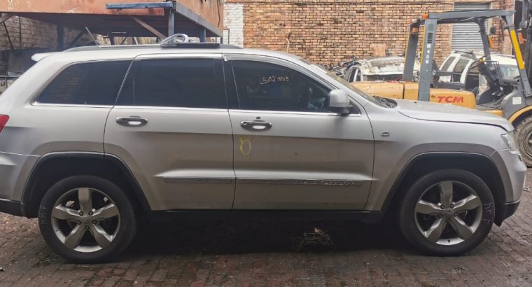 Jeep Grand Cherokee 3.0/3.6/6.4 WK2 used body spares parts