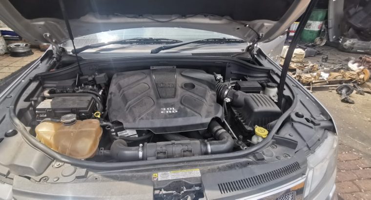 Jeep Grand Cherokee 3.0 WK2 stripping for used spares parts