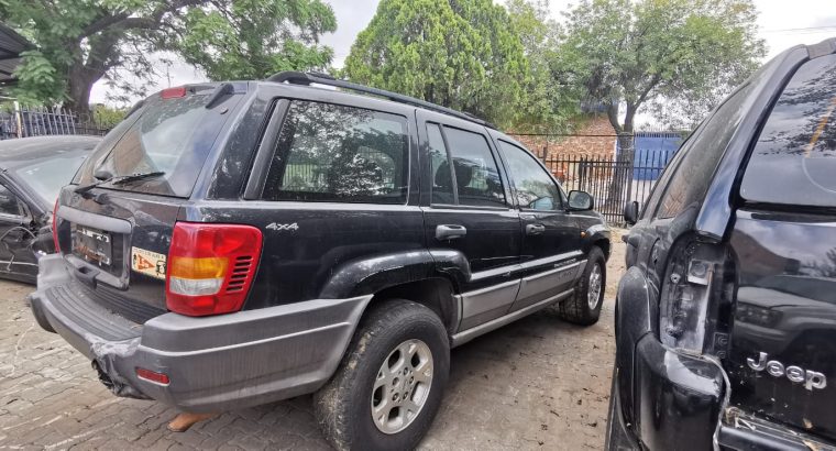 Jeep Grand Cherokee 2.7/4.0/4.7 WJ used body spares parts