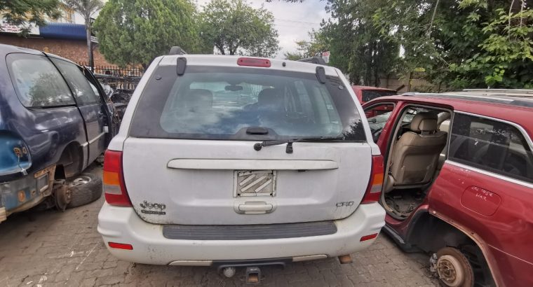 Jeep Grand Cherokee 2.7 WJ stripping for used spares parts
