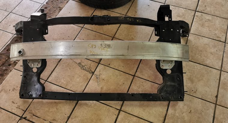 Jeep Cherokee 2.0/2.4/3.2 KL used body spares parts for sale
