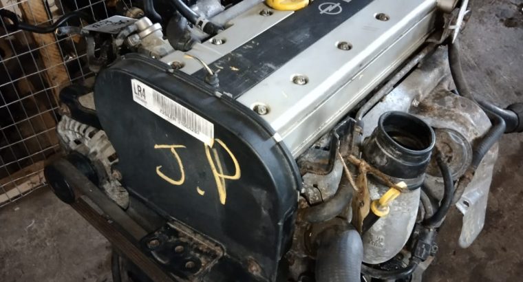 Opel Astra H 2.0 Z20 engine and spares for sale