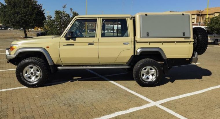 Toyota Land Cruiser 79 4.5D V8 DOUBLE Cab