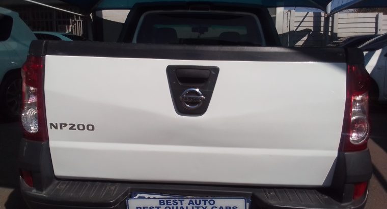 2016 Nissan Np-200 1.6 Engine Capacity with Manuel Transmission,