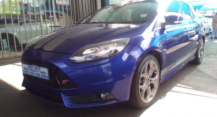 2013 Ford Focus 2.0 Engine Capacity Eco-boost St with Manuel Tran