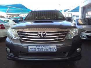 2015 Toyota Fortune 3.0 Engine Capacity D4D4 Diesel with Automati