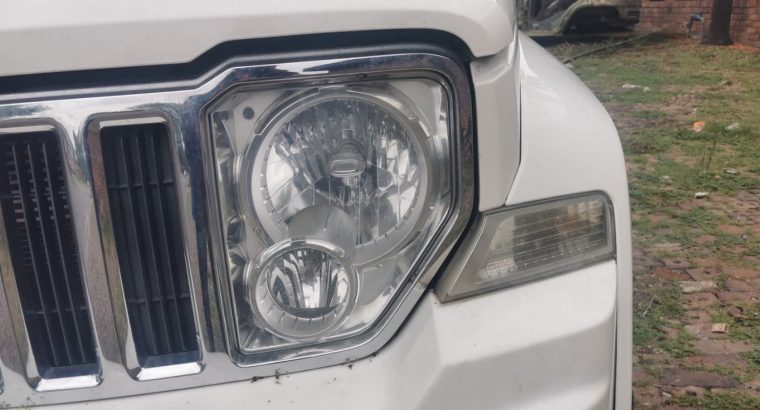 2009 Jeep Cherokee KK used body spares for sale