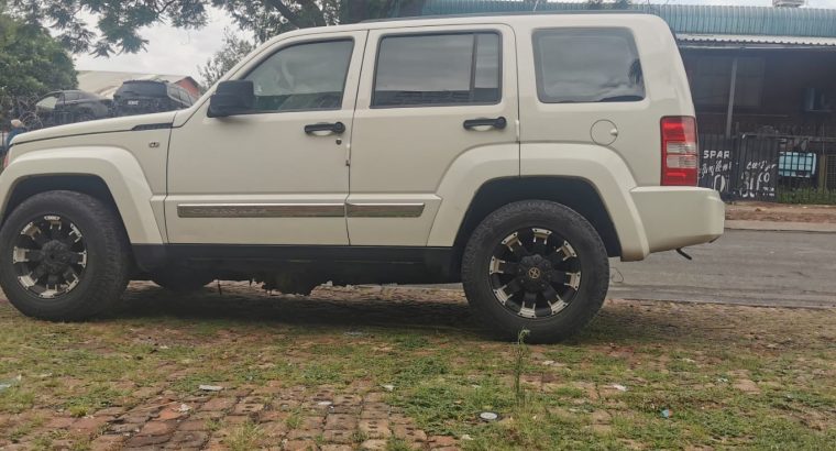 2009 Jeep Cherokee KK used body spares for sale