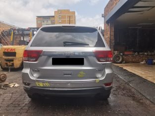 2012 Jeep Grand Cherokee WK2 used body spares for sale