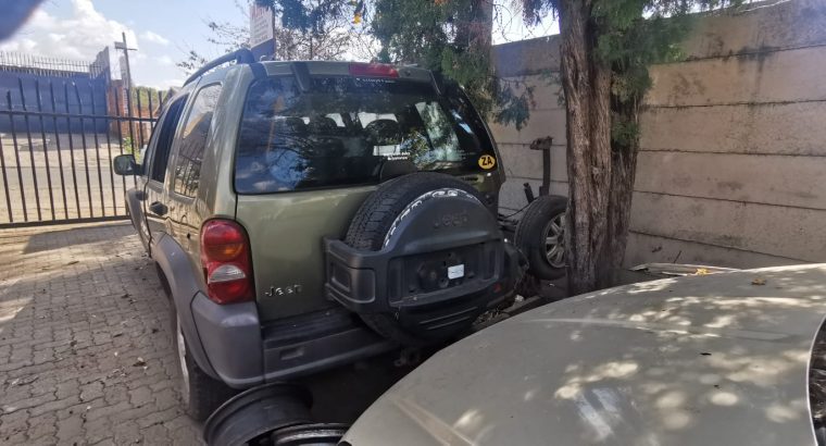2004 Jeep Cherokee KJ used body spares for sale