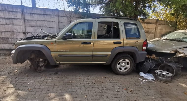 2004 Jeep Cherokee KJ used body spares for sale