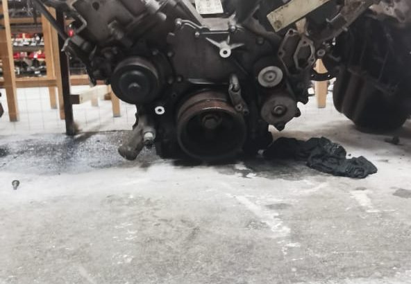 Jeep Grand Cherokee 5.7 WK petrol engine for sale