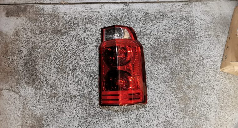 Jeep Commander right used tail light
