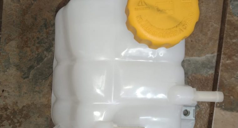 Chev Captiva 2.4 new water bottle and spares for sale
